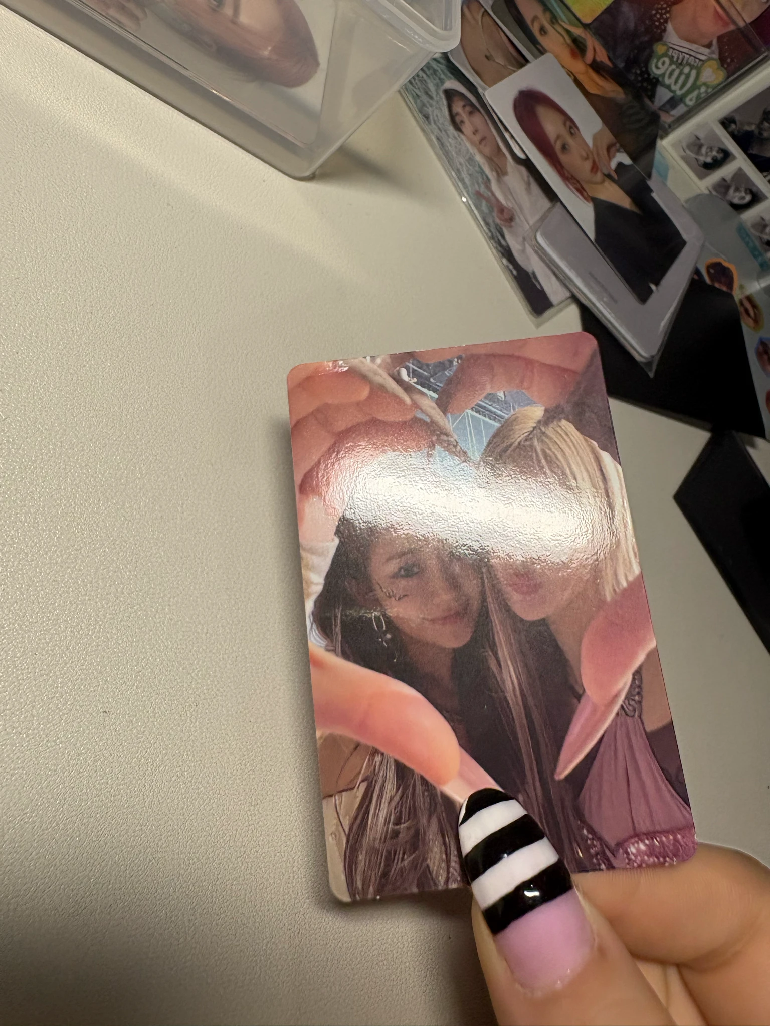 KISS OF LIFE KISS OF LIFE - Belle & Julie - Midas Touch Album album photocard listing photo 4