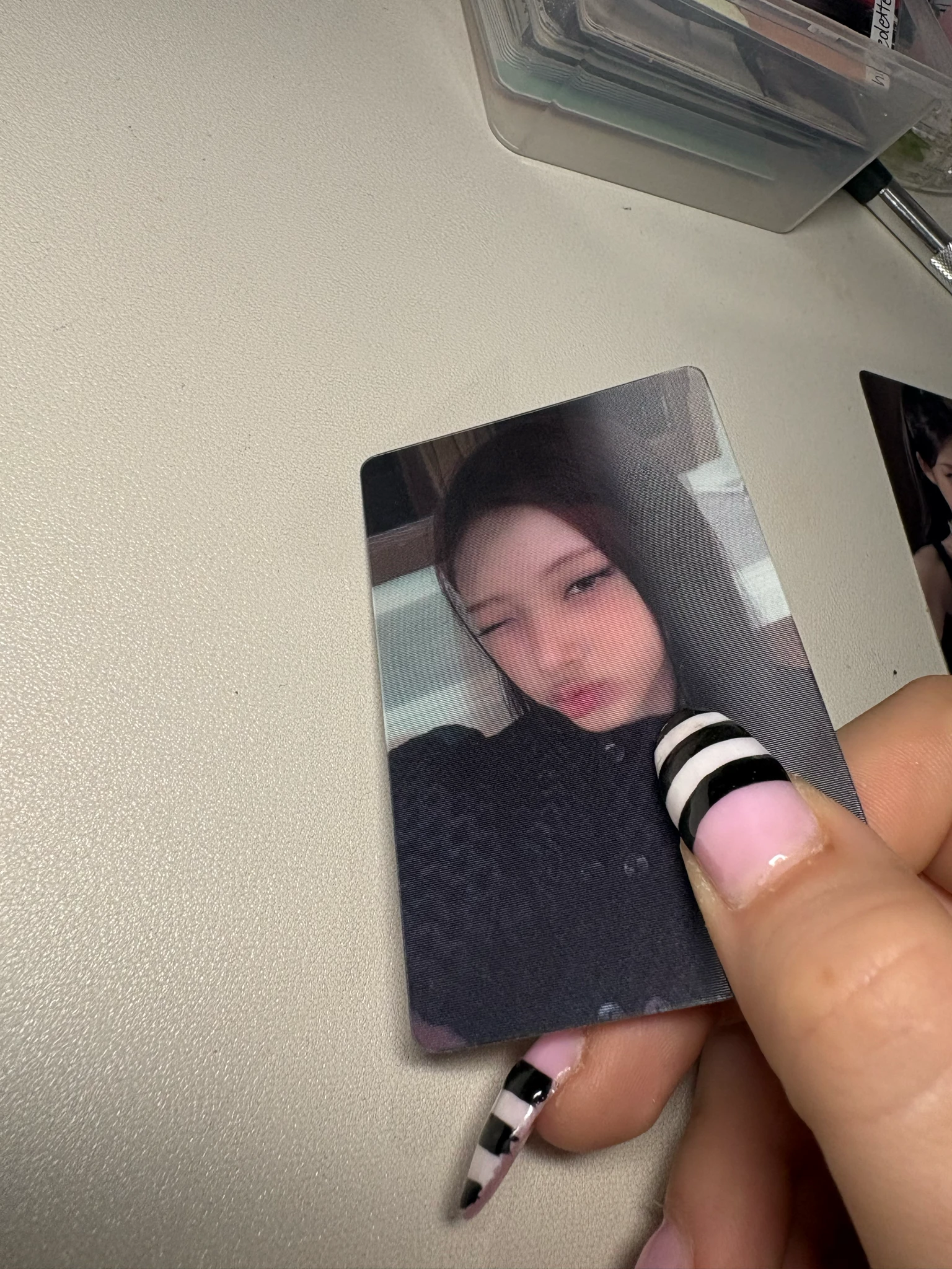 Baby DONT Cry Yihyun Baby DONT Cry - Yihyun - After Cry Album album photocard lenticular first press only listing photo 4