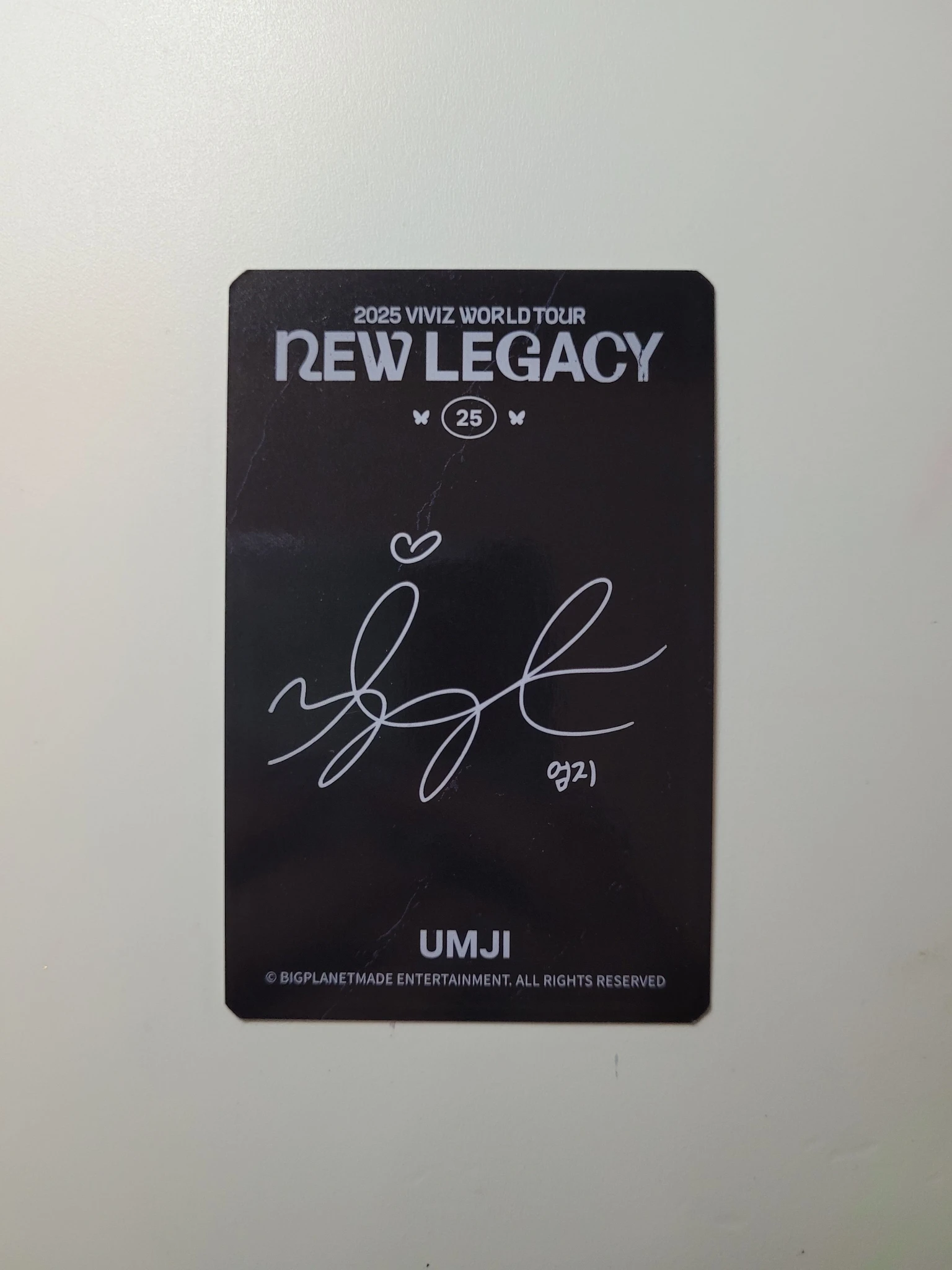 VIVIZ Umji VIVIZ - Umji - New Legacy World Tour Event trading card merch photocard listing photo 4