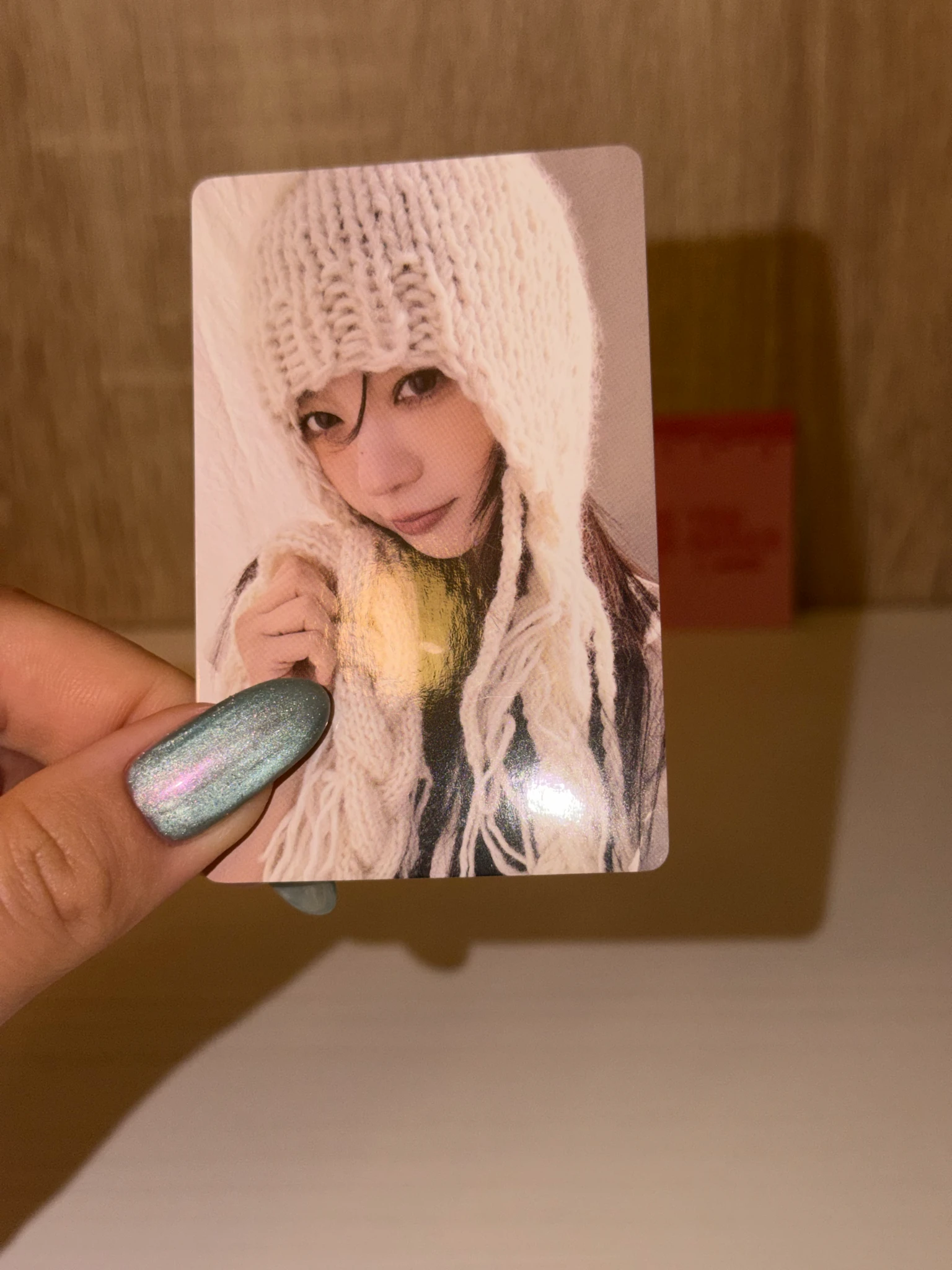 ILLIT Moka ILLIT - Moka - bomb Album yizhiyu video call round 5 listing photo 6