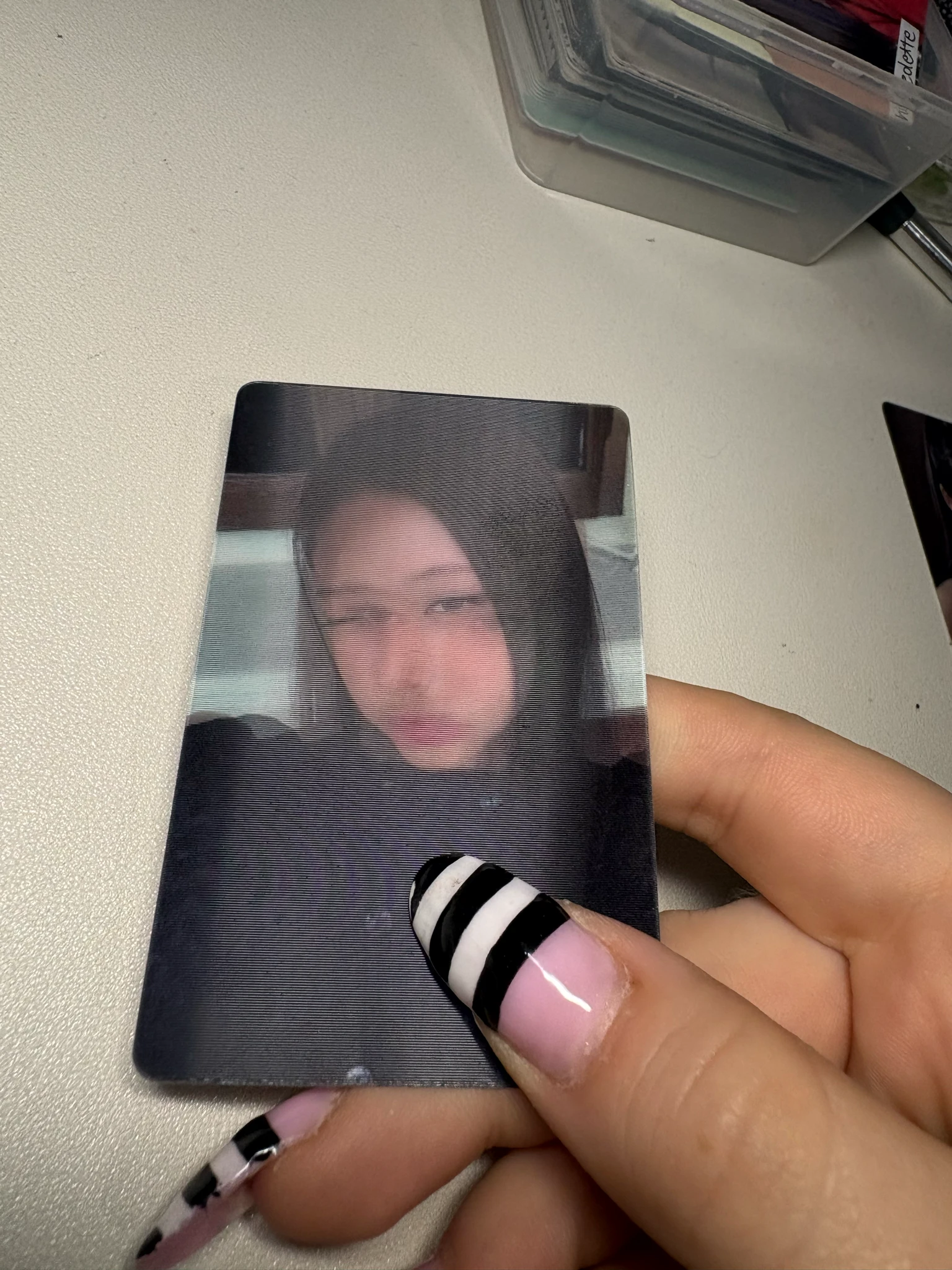 Baby DONT Cry Yihyun Baby DONT Cry - Yihyun - After Cry Album album photocard lenticular first press only listing photo 6