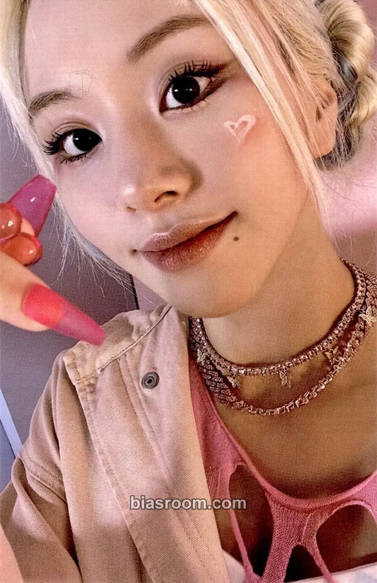 Chaeyoung Formula of Love: O+T=<3 Photocard - TWICE - TWICE K-pop photocard