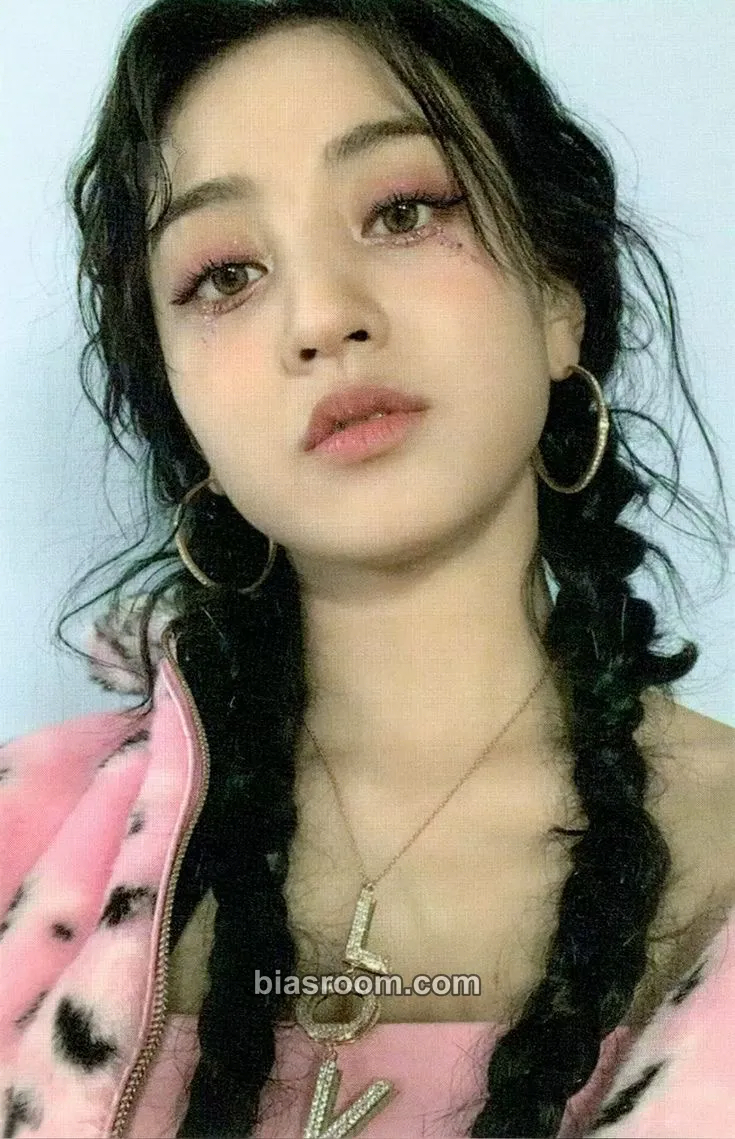 Jihyo Formula of Love: O+T=<3 Photocard - TWICE - TWICE K-pop photocard