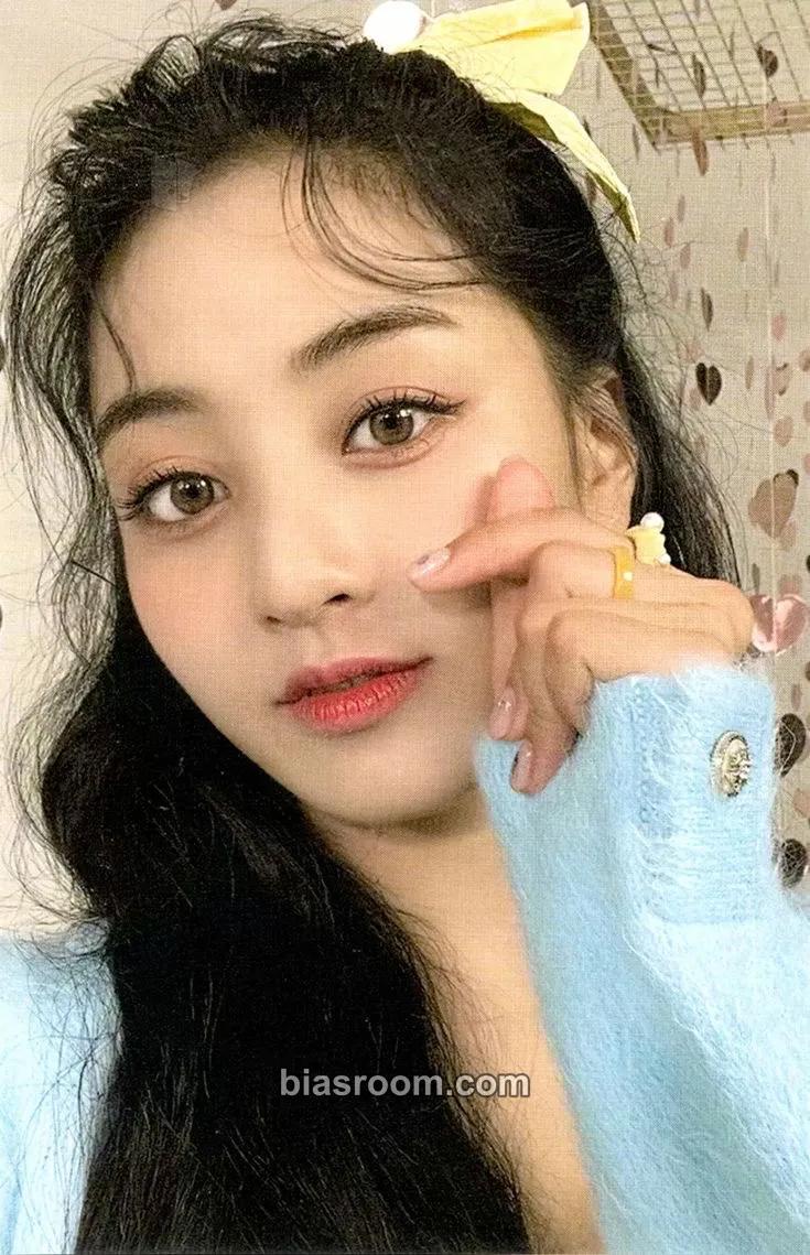 Jihyo Formula of Love: O+T=<3 Photocard - TWICE - TWICE K-pop photocard