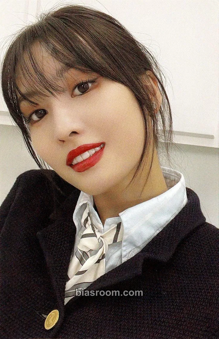 Momo Formula of Love: O+T=<3 Photocard - TWICE - TWICE K-pop photocard