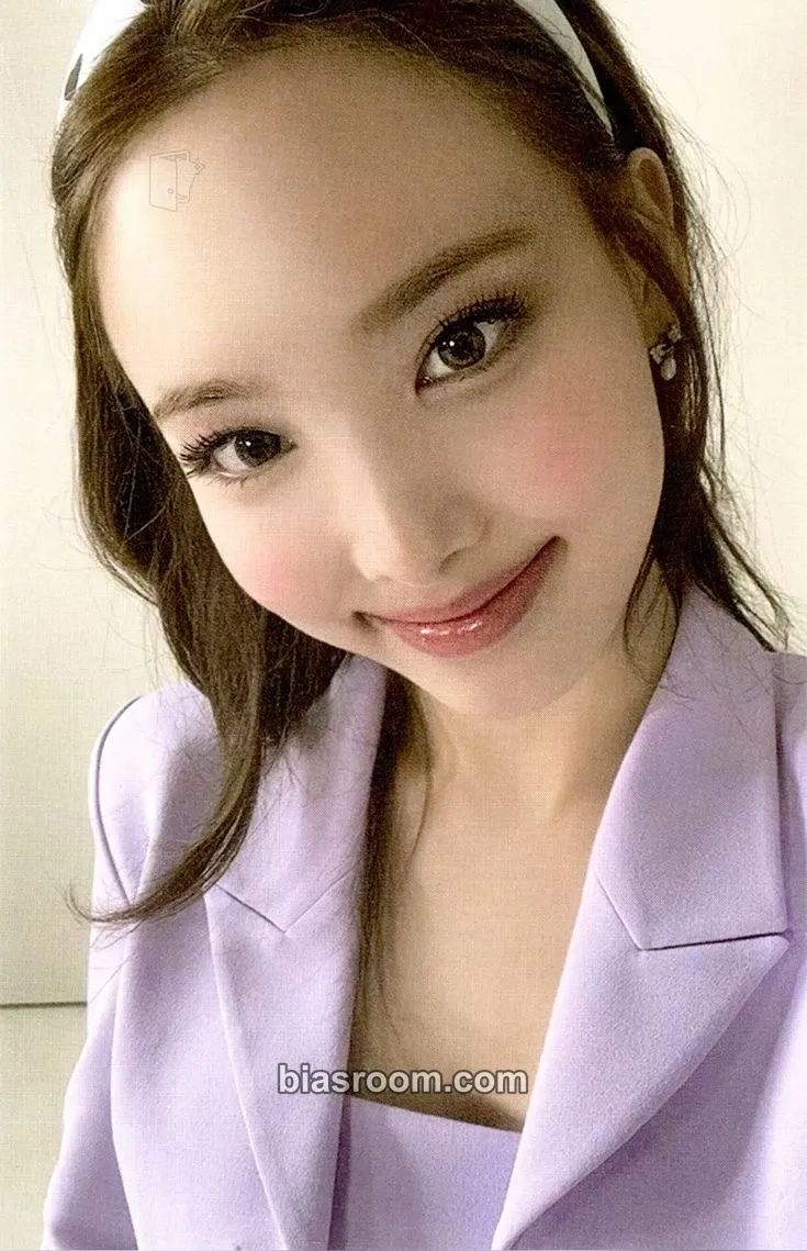 Nayeon Formula of Love: O+T=<3 Photocard - TWICE - TWICE K-pop photocard