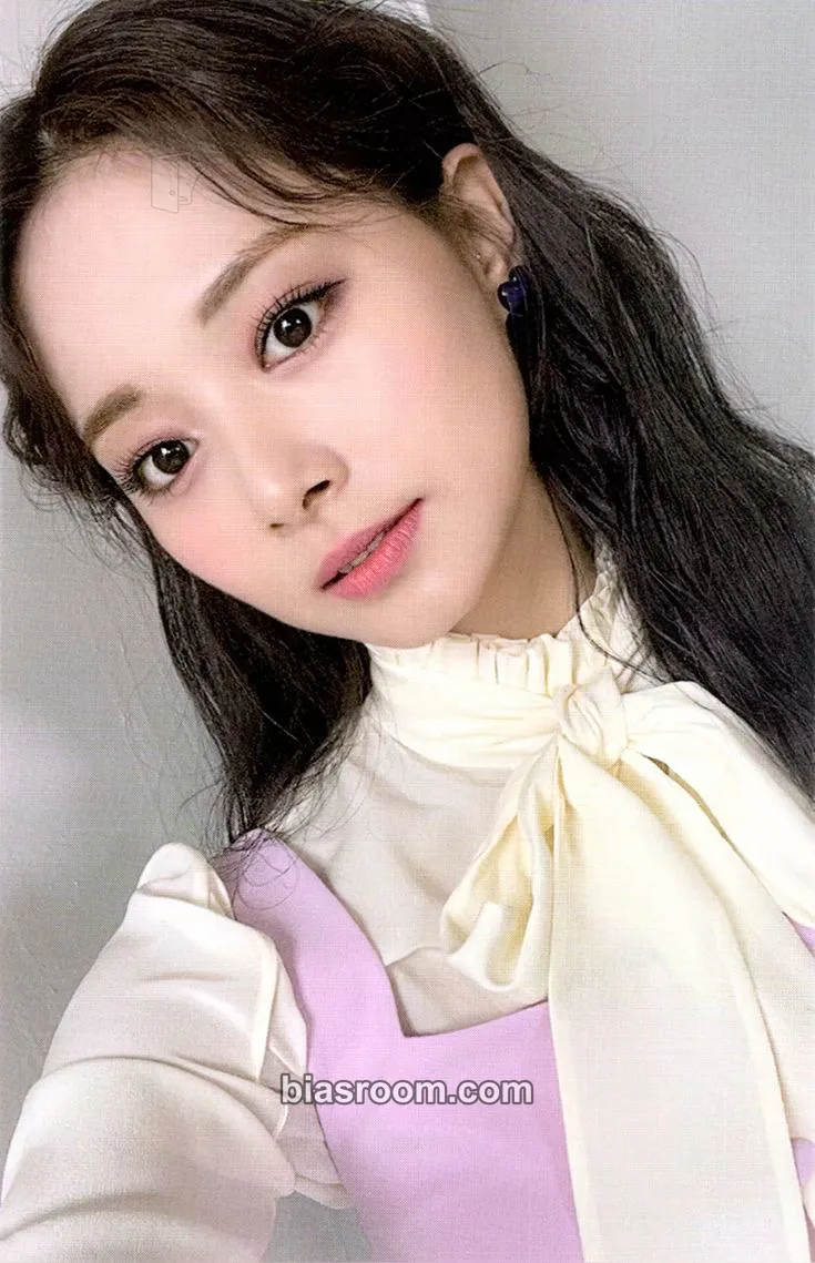 Tzuyu Formula of Love: O+T=<3 Photocard - TWICE - TWICE K-pop photocard