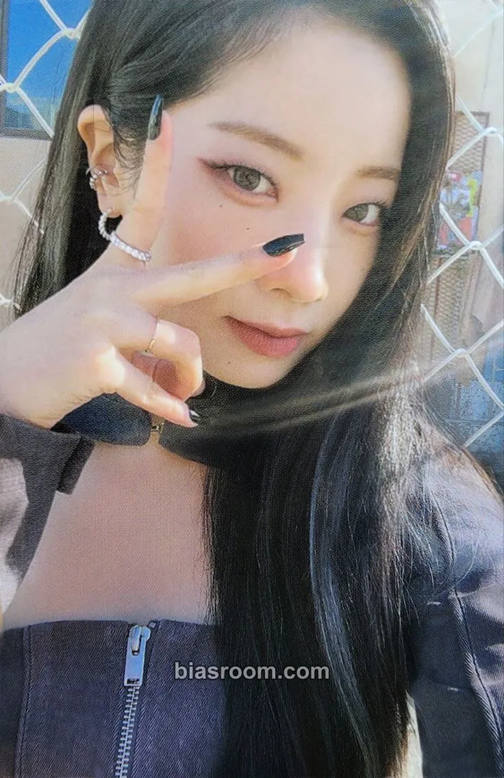 Dahyun Ready To Be Photocard - TWICE - TWICE K-pop photocard