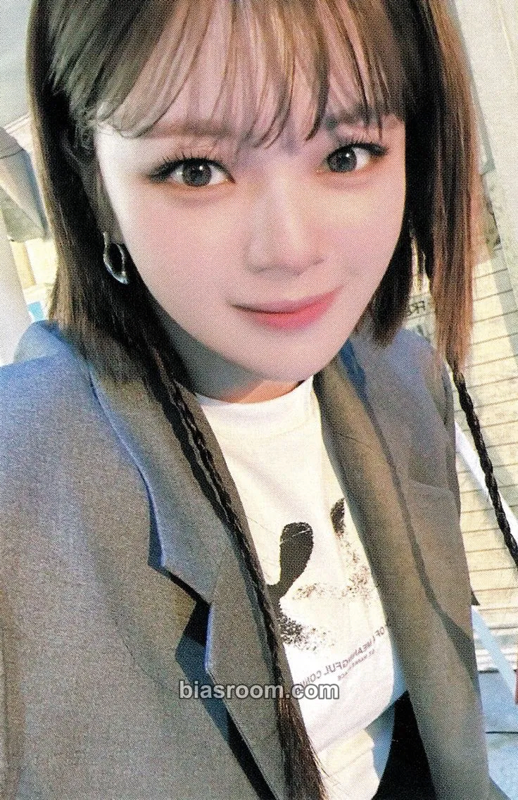 Jeongyeon Ready To Be Photocard - TWICE - TWICE K-pop photocard