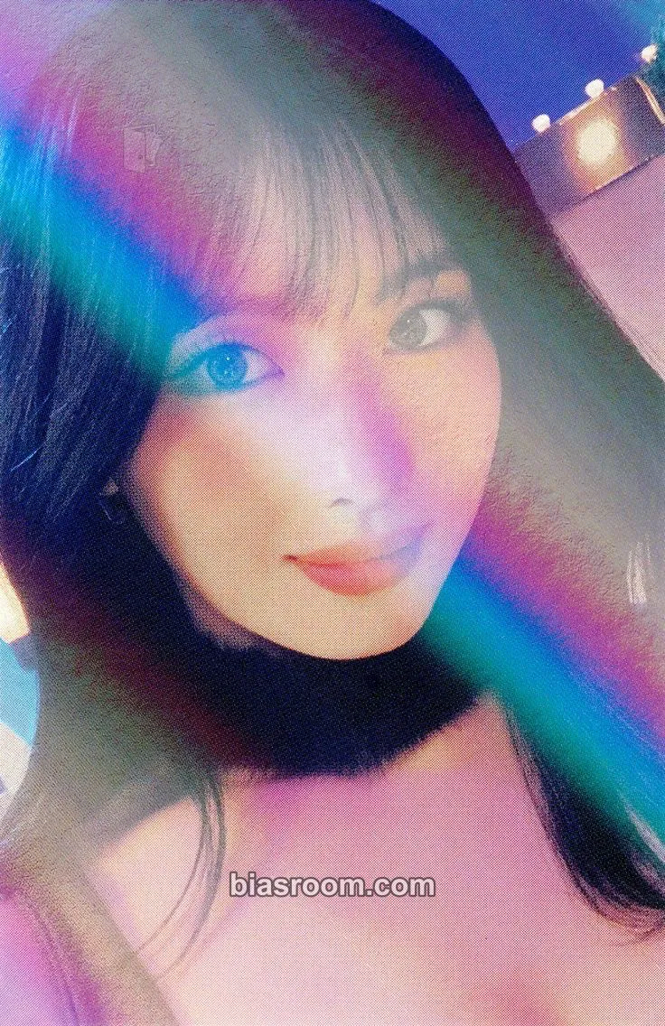 Momo Ready To Be Photocard - TWICE - TWICE K-pop photocard