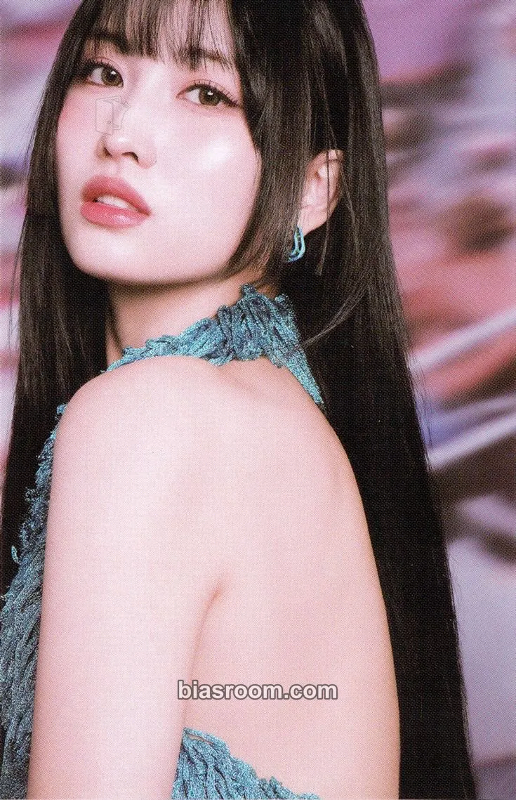 Momo Ready To Be Photocard - TWICE - TWICE K-pop photocard
