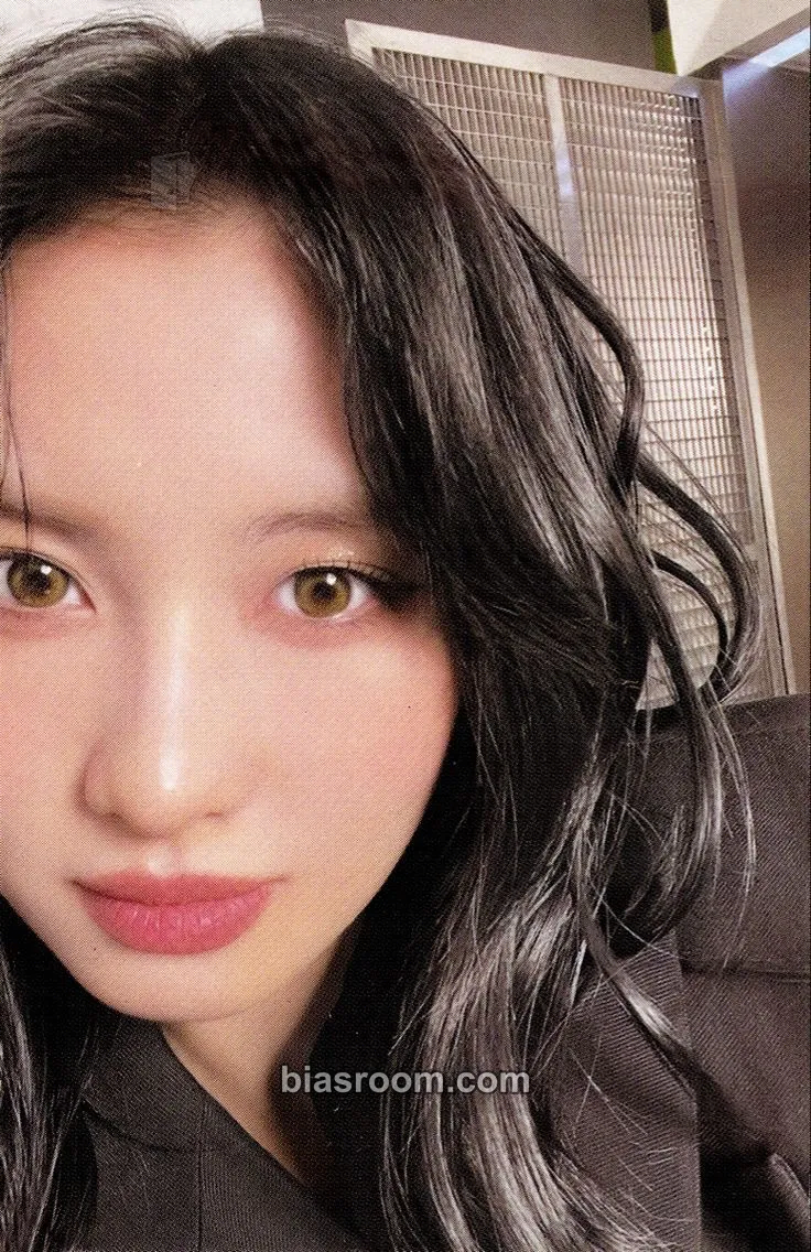 Momo Ready To Be Photocard - TWICE - TWICE K-pop photocard