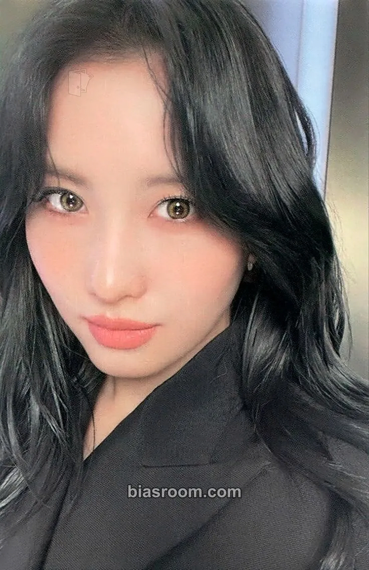 Momo Ready To Be Photocard - TWICE - TWICE K-pop photocard