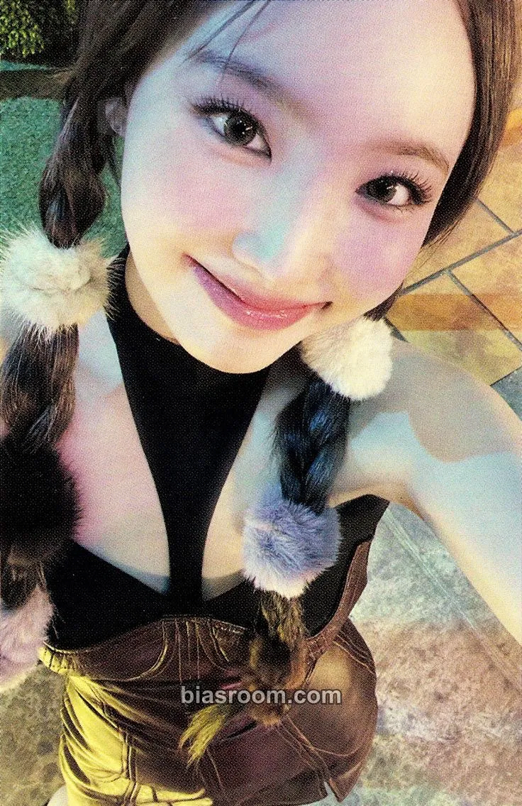 Nayeon Ready To Be Photocard - TWICE - TWICE K-pop photocard