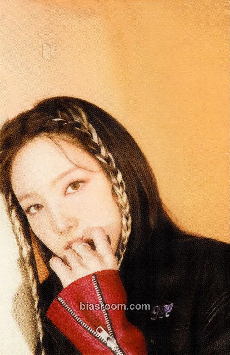Nayeon Ready To Be Photocard - TWICE - TWICE K-pop photocard