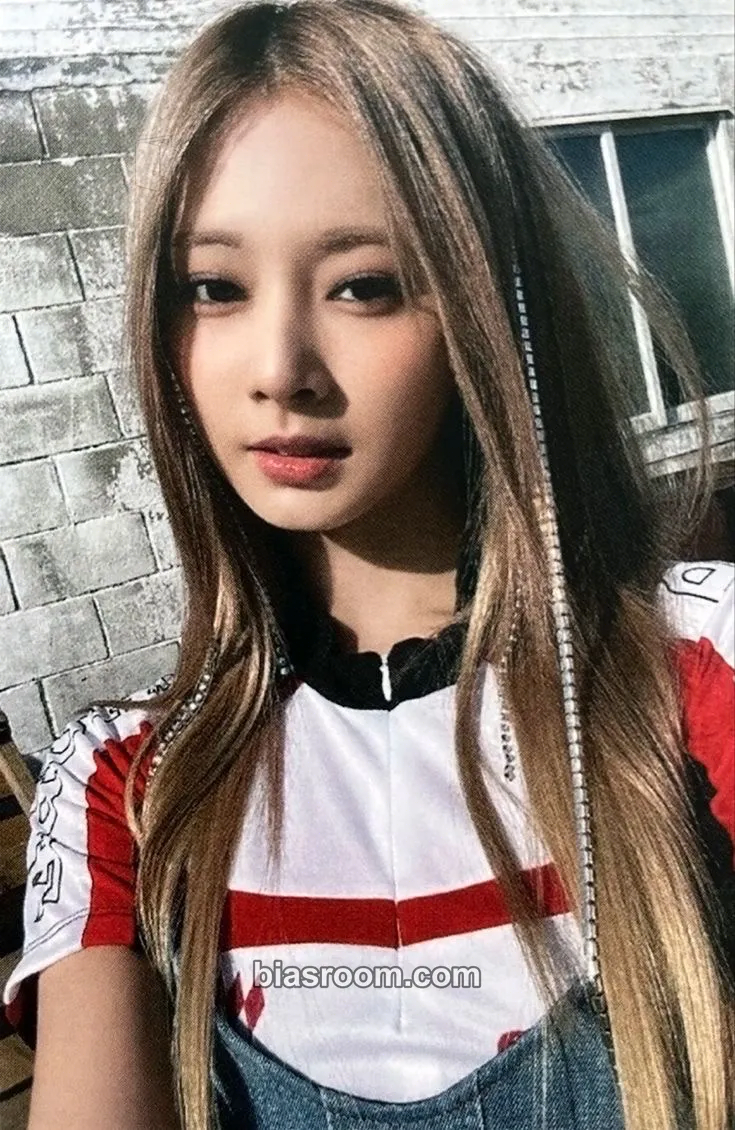 Tzuyu Ready To Be Photocard - TWICE - TWICE K-pop photocard