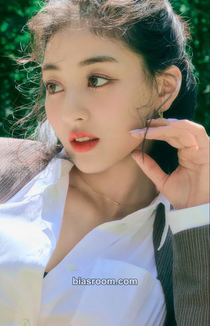 Jihyo BETWEEN 1&2 Photocard - TWICE - TWICE K-pop photocard