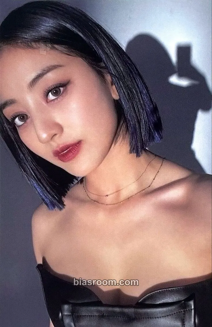 Jihyo BETWEEN 1&2 Photocard - TWICE - TWICE K-pop photocard