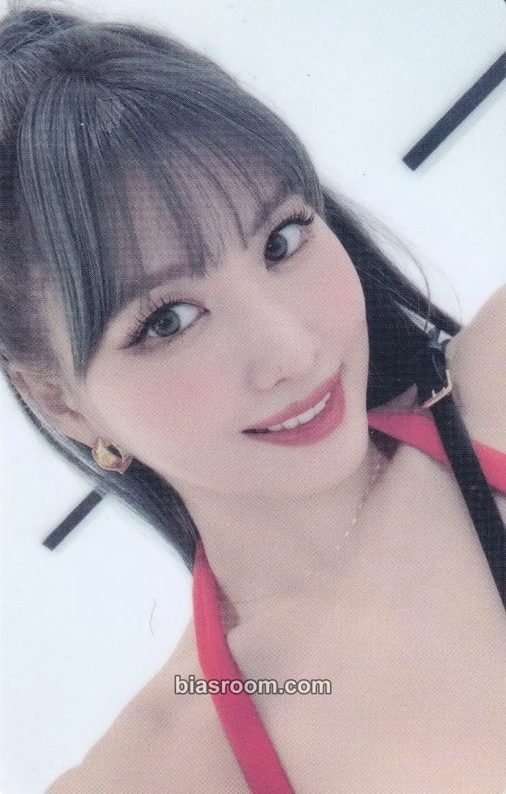 Momo BETWEEN 1&2 Photocard - TWICE - TWICE K-pop photocard