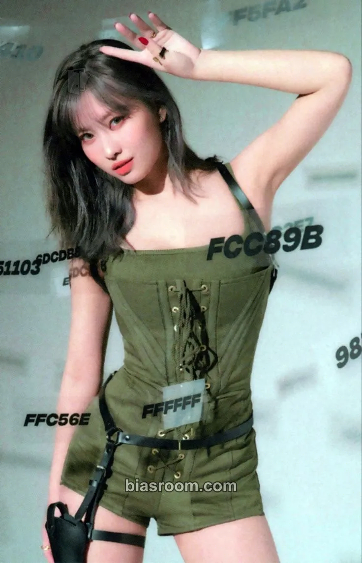 Momo BETWEEN 1&2 Photocard - TWICE - TWICE K-pop photocard