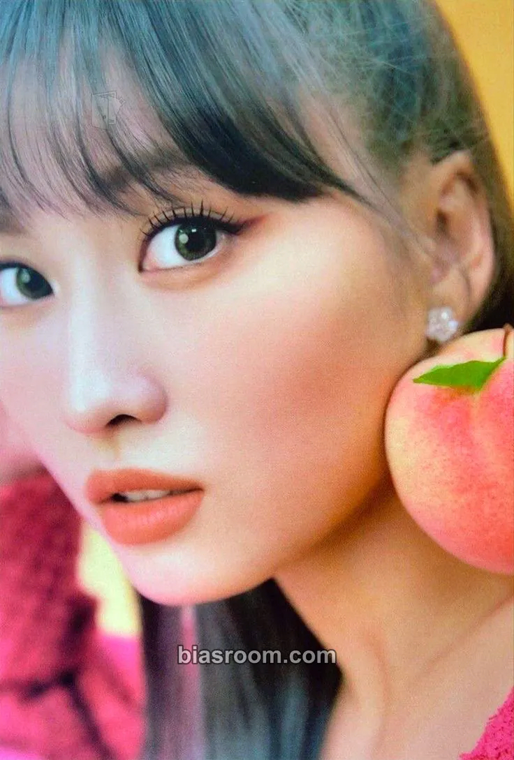 Momo BETWEEN 1&2 Photocard - TWICE - TWICE K-pop photocard