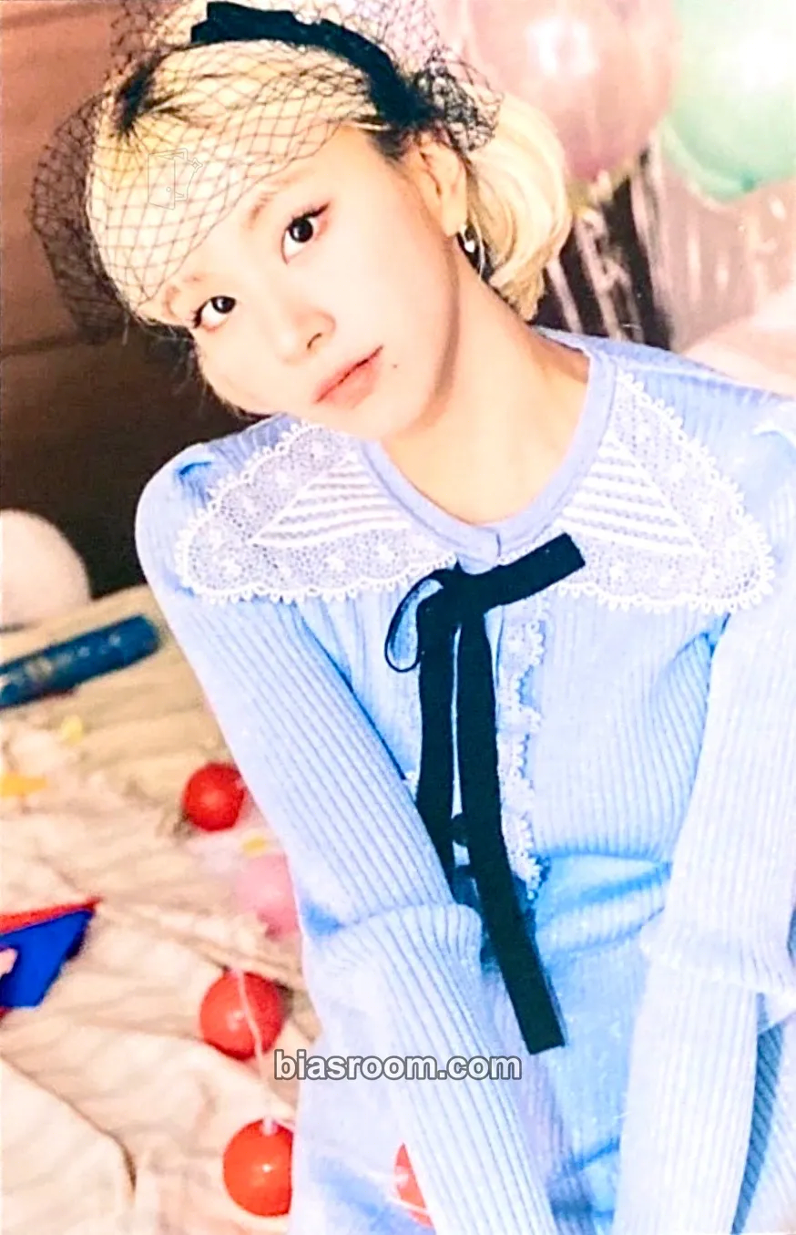 Chaeyoung Happy TWICE & ONCE Day! (6th Anniversary) Photocard - TWICE - TWICE K-pop photocard