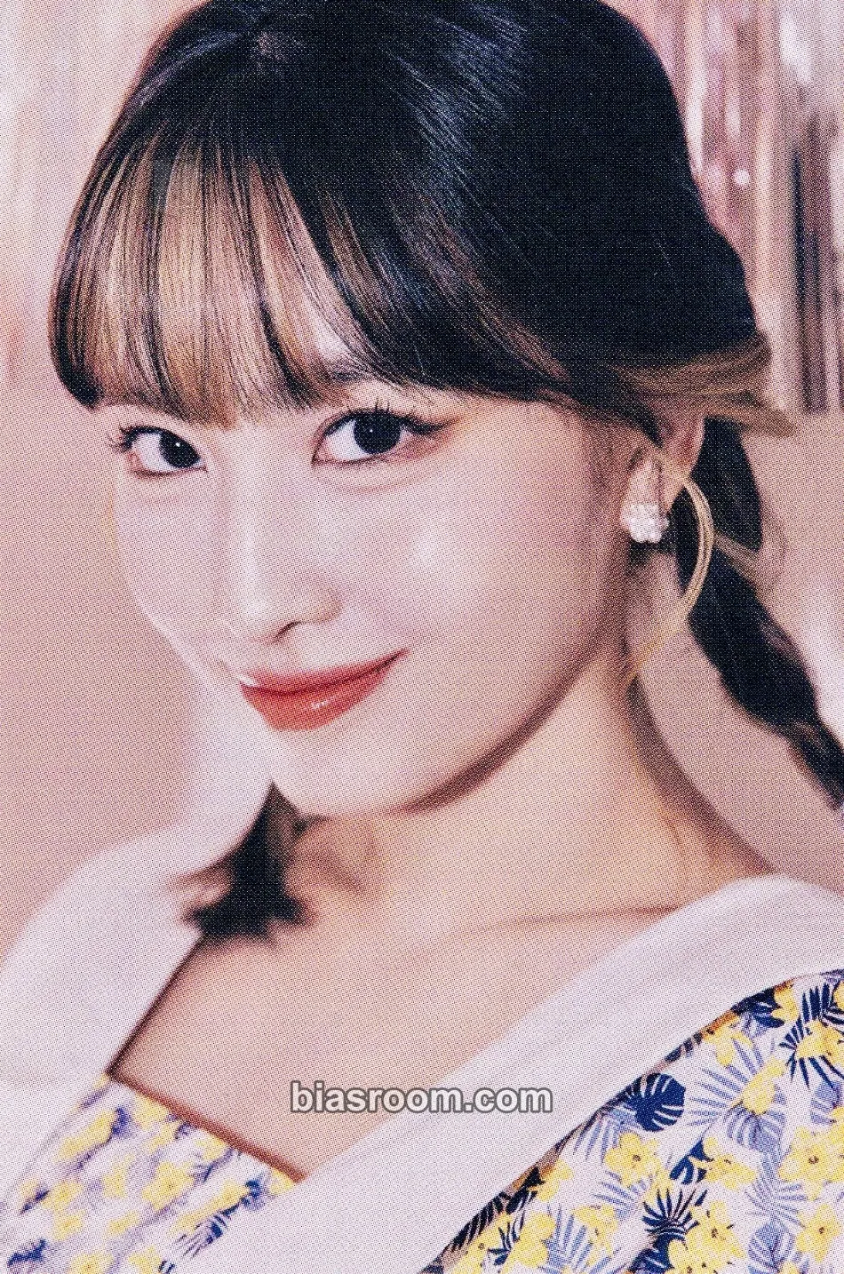 Momo Happy TWICE & ONCE Day! (6th Anniversary) Photocard - TWICE - TWICE K-pop photocard