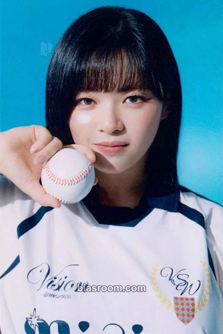 Jeongyeon HOME 9ROUND (9th Anniversary) Photocard - TWICE - TWICE K-pop photocard