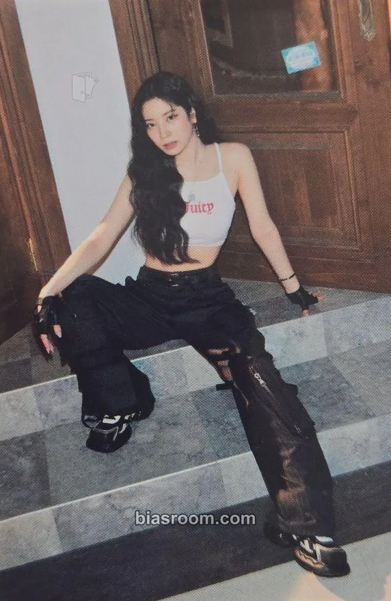 Dahyun Once Again (8th Anniversary) Photocard - TWICE - TWICE K-pop photocard