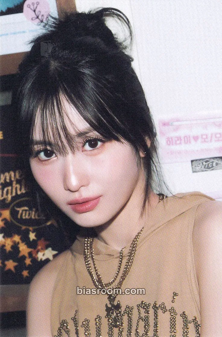 Momo Once Again (8th Anniversary) Photocard - TWICE - TWICE K-pop photocard