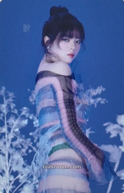 Jeongyeon DIVE Photocard - TWICE - TWICE K-pop photocard