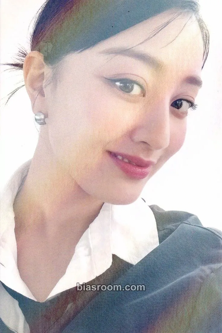 Jihyo TWICE 5th World Tour Ready to Be Photocard - TWICE - TWICE K-pop photocard