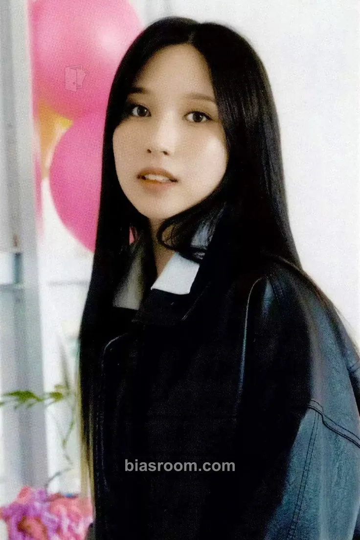 Mina TWICE 5th World Tour Ready to Be Photocard - TWICE - TWICE K-pop photocard