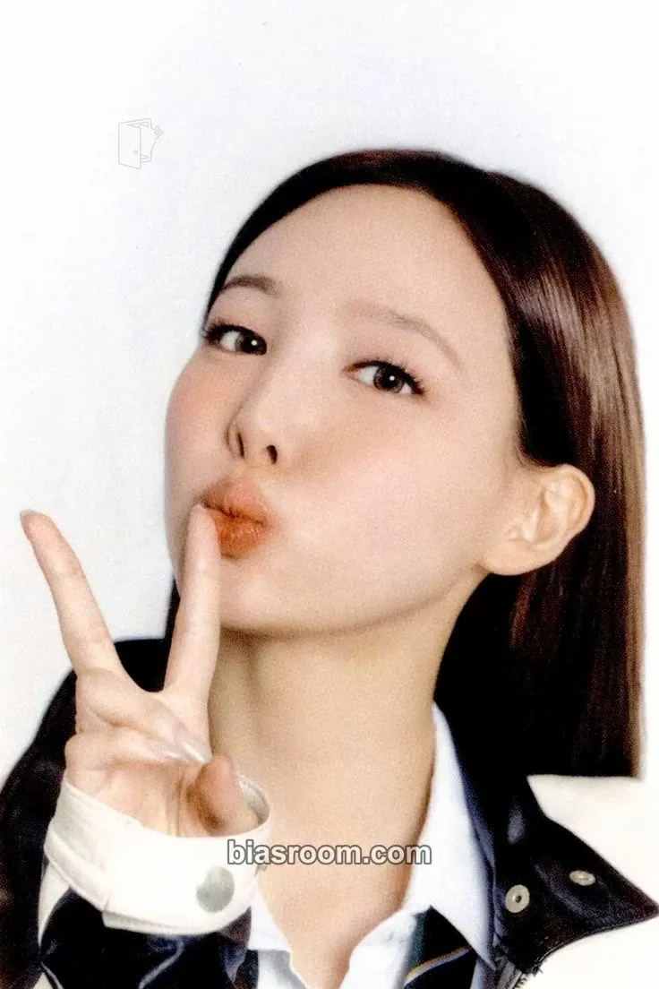 Nayeon TWICE 5th World Tour Ready to Be Photocard - TWICE - TWICE K-pop photocard