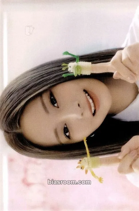 Tzuyu TWICE 5th World Tour Ready to Be Photocard - TWICE - TWICE K-pop photocard