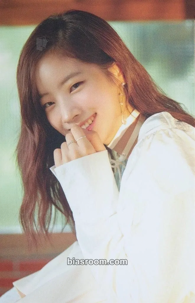 Dahyun 2018 Season's Greetings: FIRST LOVE Photocard - TWICE - TWICE K-pop photocard