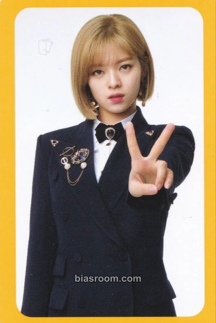 Jeongyeon ONCE Fanclub 2nd Generation Photocard - TWICE - TWICE K-pop photocard