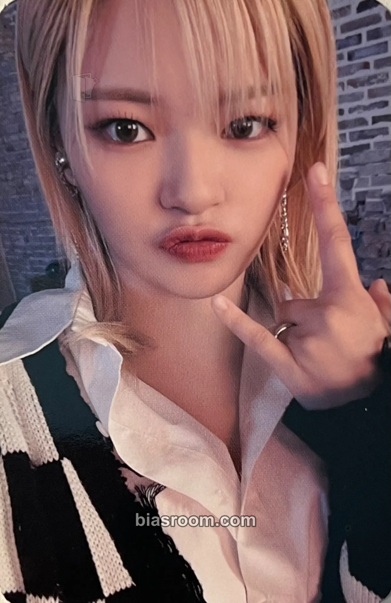 Jeongyeon 2023 Season's Greetings: SECRET LIFE @HOUSE Photocard - TWICE - TWICE K-pop photocard