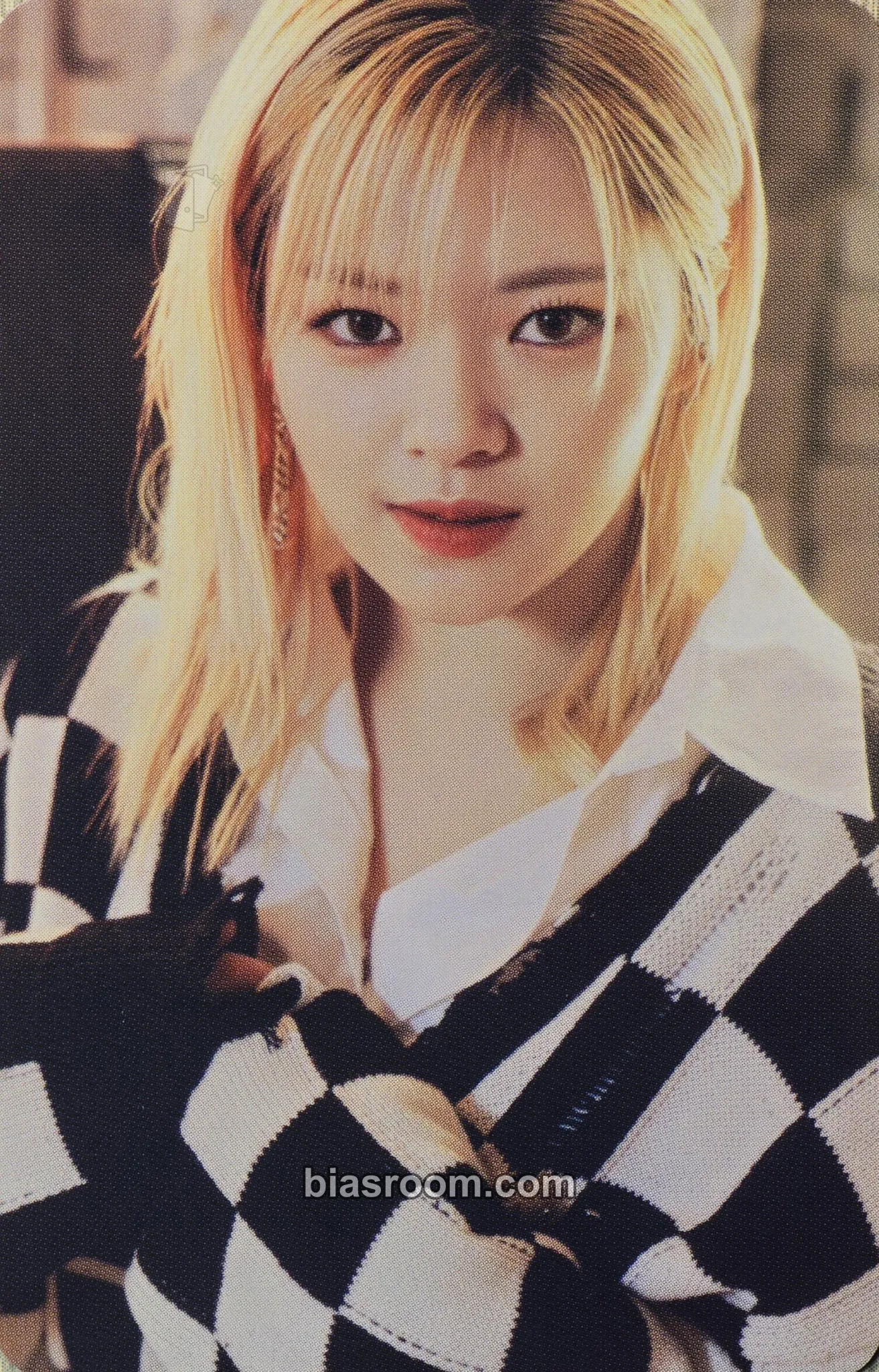 Jeongyeon 2023 Season's Greetings: SECRET LIFE @HOUSE Photocard - TWICE - TWICE K-pop photocard