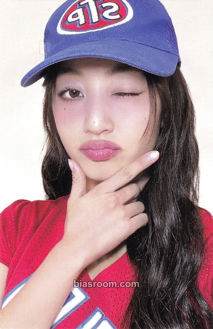Jihyo 2025 Season’s Greetings: Collector Photocard - TWICE - TWICE K-pop photocard