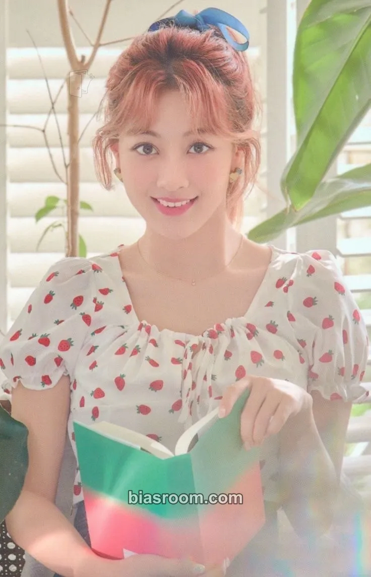 Jihyo 2021 Japan Season's Greetings: ON & OFF Photocard - TWICE - TWICE K-pop photocard