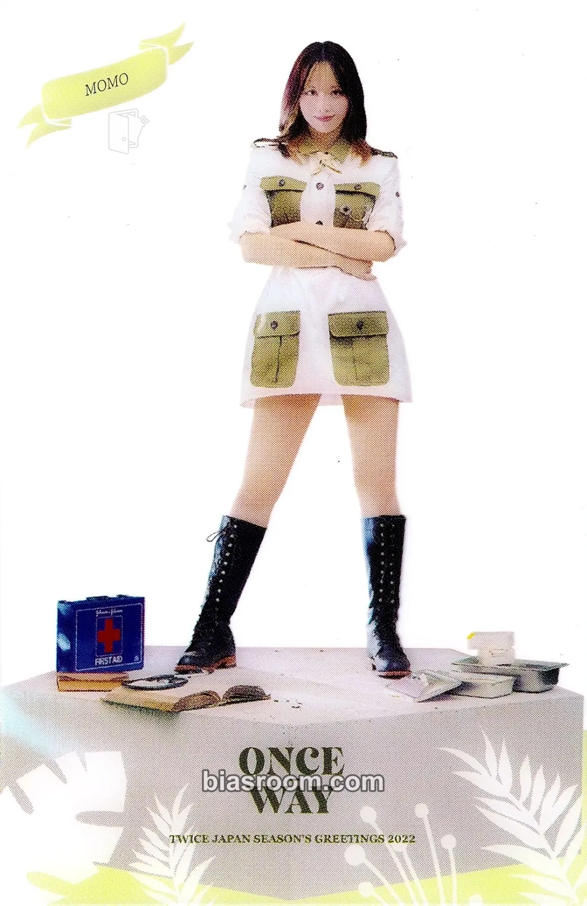 Momo 2022 Japan Season's Greetings: ONCE WAY Photocard - TWICE - TWICE K-pop photocard