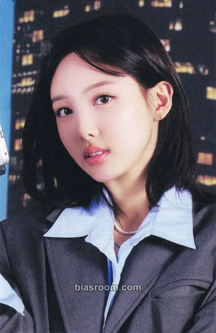 Nayeon 2024 Season’s Greetings: Twice News Room Photocard - TWICE - TWICE K-pop photocard
