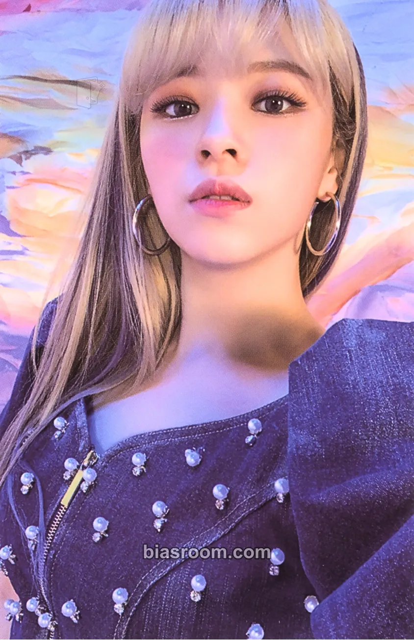 Jeongyeon Eyes Wide Open Photocard - TWICE - TWICE K-pop photocard