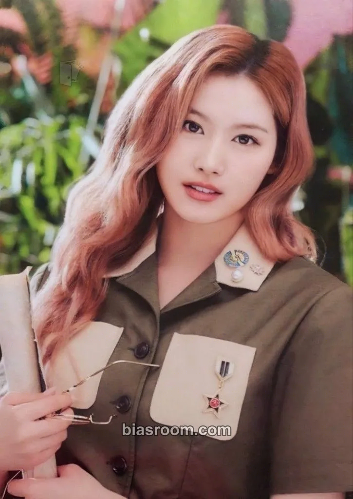 Sana 2022 Japan Season's Greetings: ONCE WAY Photocard - TWICE - TWICE K-pop photocard