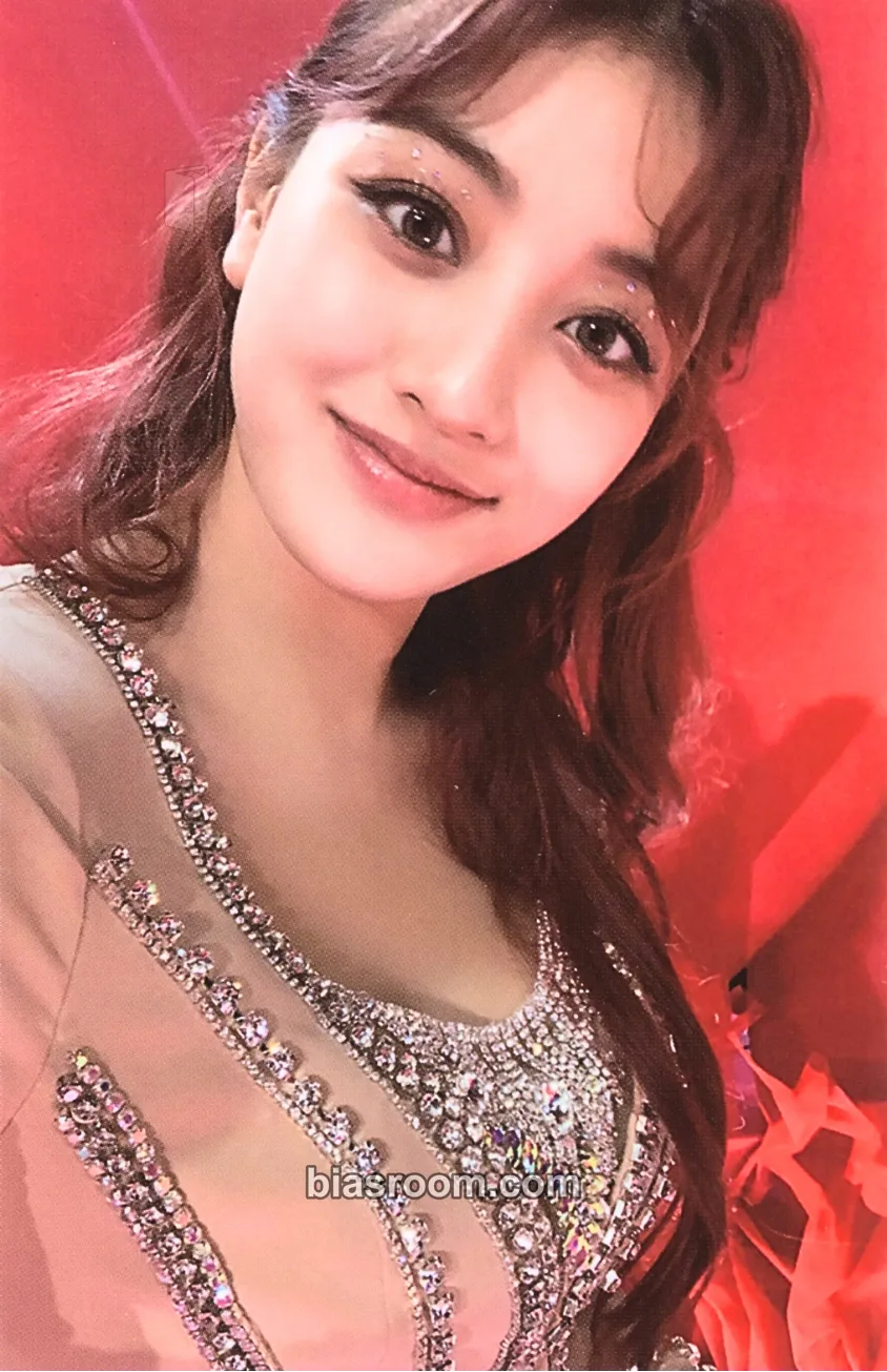 Jihyo Eyes Wide Open Photocard - TWICE - TWICE K-pop photocard
