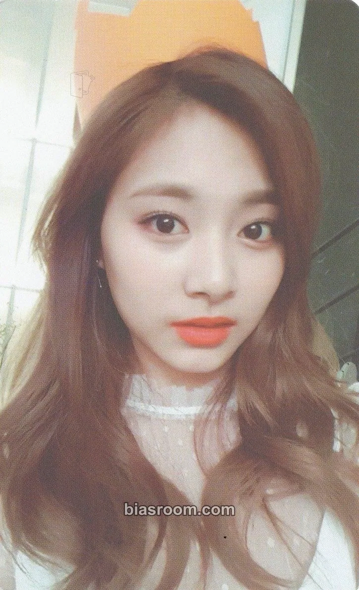 Tzuyu ONCE Fanclub 1st Generation Photocard - TWICE - TWICE K-pop photocard