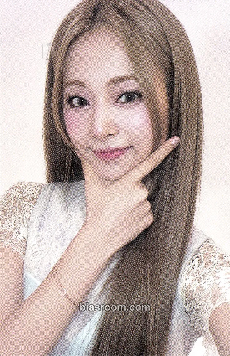 Tzuyu 2025 Season’s Greetings: Collector Photocard - TWICE - TWICE K-pop photocard
