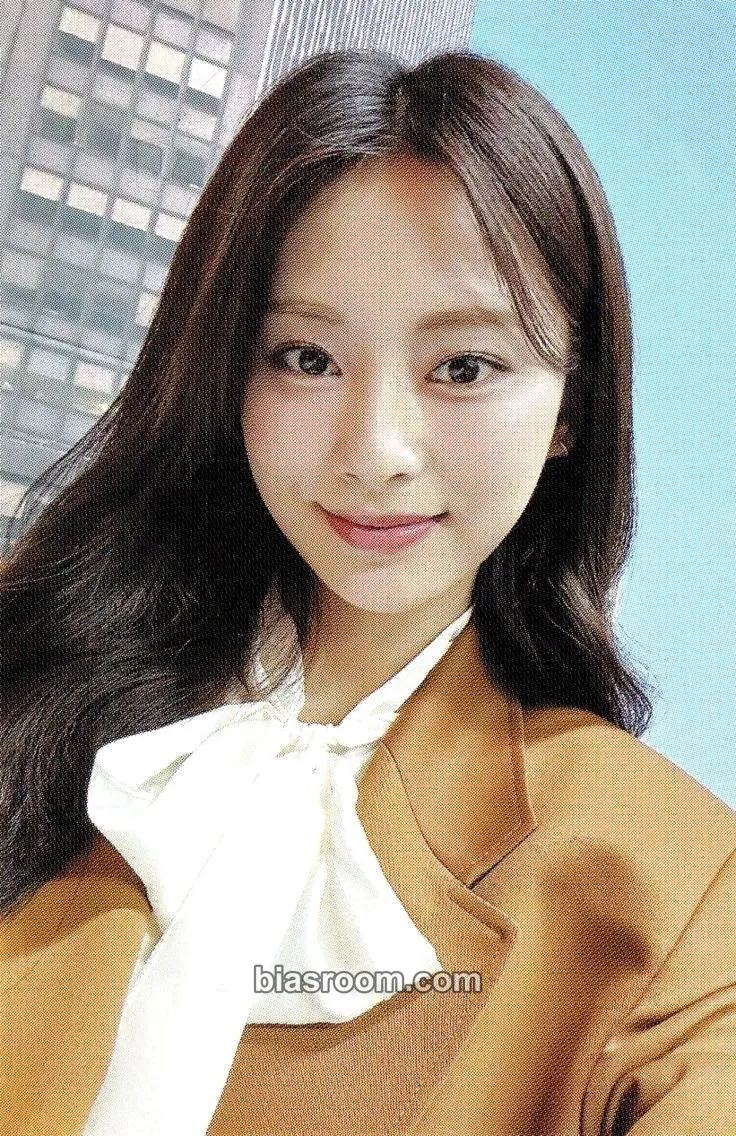 Tzuyu 2024 Season’s Greetings: Twice News Room Photocard - TWICE - TWICE K-pop photocard