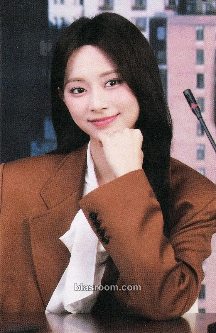 Tzuyu 2024 Season’s Greetings: Twice News Room Photocard - TWICE - TWICE K-pop photocard